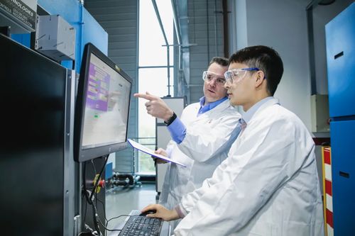 挑戰特斯拉？不，凱迪拉克Lyriq旨在重新定義豪華電動出行